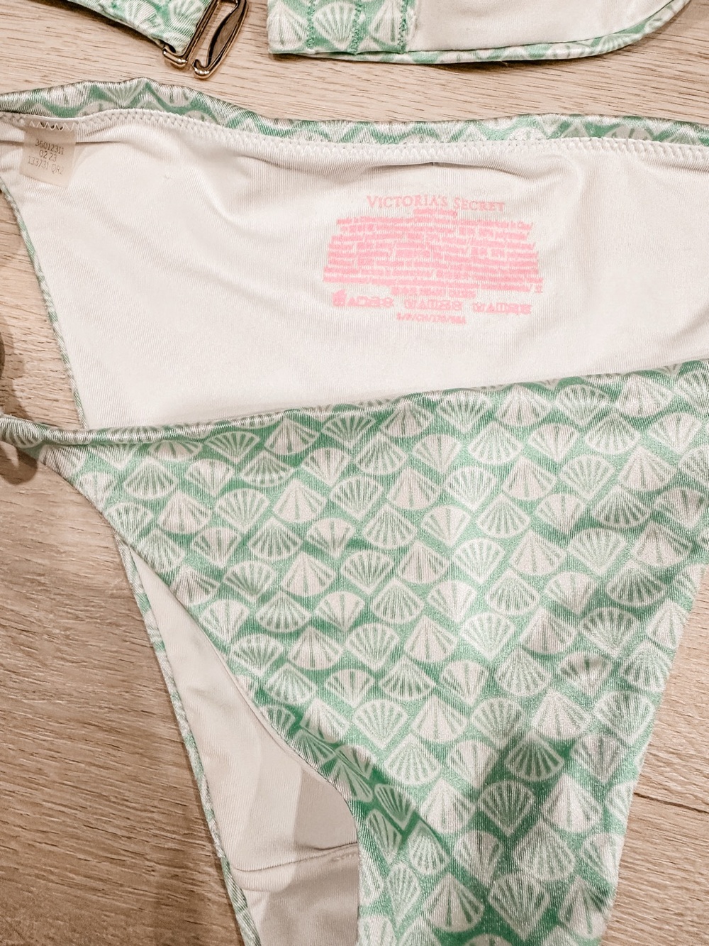X3 Victoria Secret + Ron Jon Swim suits bikinis - Picture 5 of 7